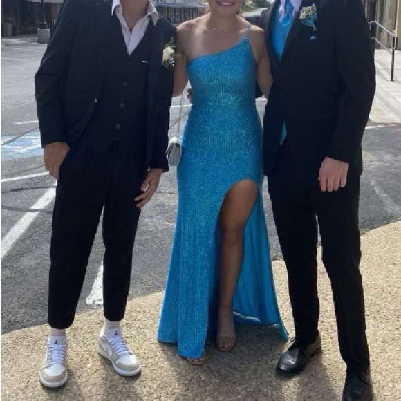 La Femme Dresses & Skirts - Size 4 La Femme gown. Unaltered, smoke free home and only worn for a few hours.